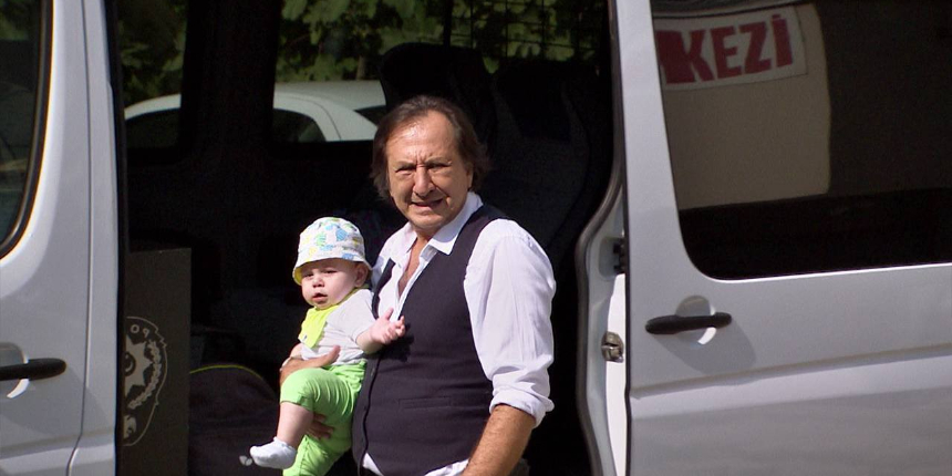 Arka Sokaklardaki Eksiklik Kapatıldı! Torun Geliyor! Hüsnü’nün Bu Sefer Başı Fena Belada! Torun Yapmadığını Bırakmayacak