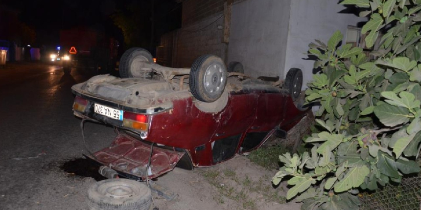 Yayaya çarpmamak için frene basınca takla attı: 2 yaralı