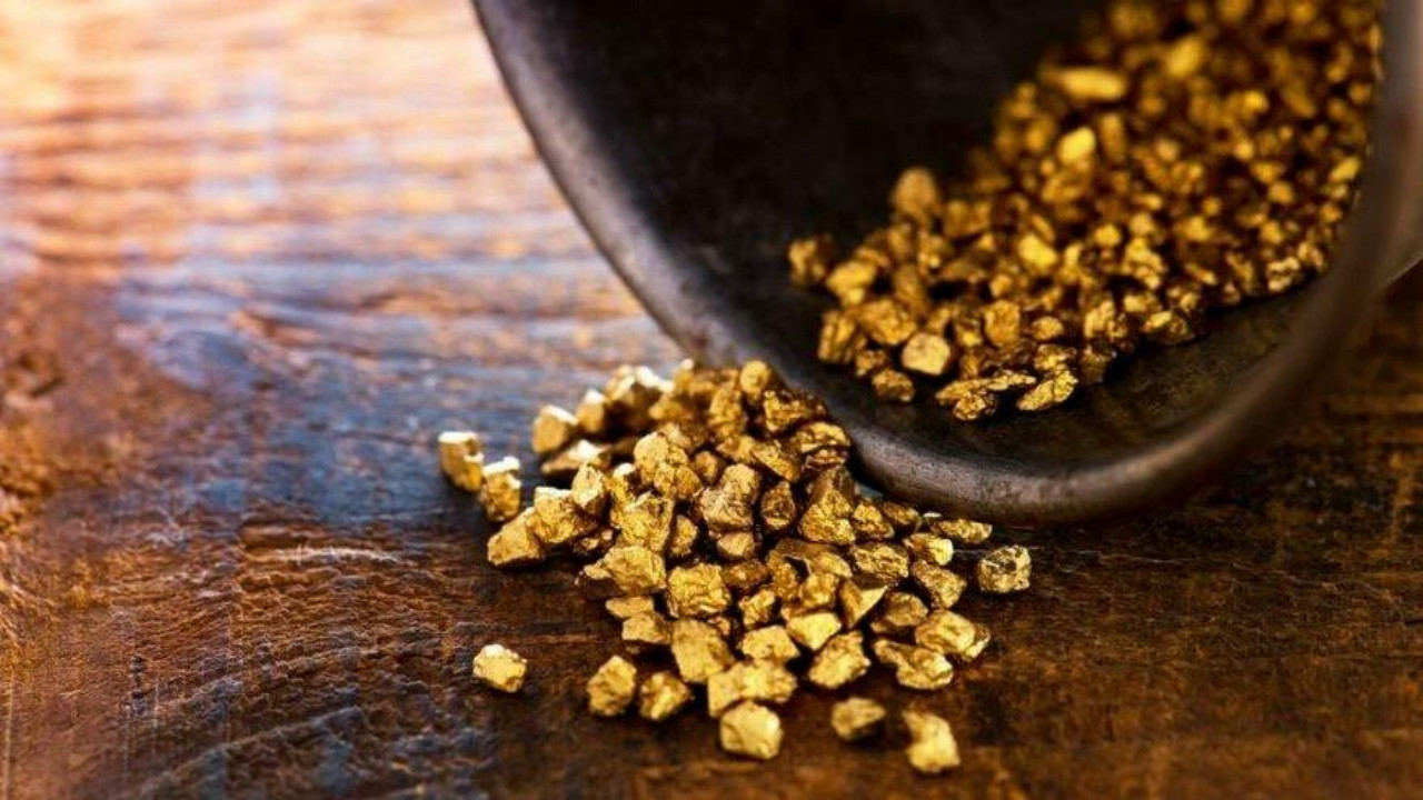 Türkiye'ye altın müjdesi! Bakan açıkladı: 10 ilimizde aranıyor!