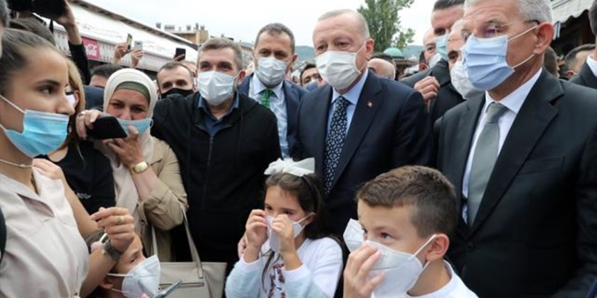 Cumhurbaşkanı Erdoğan'a Bosna Hersek'te büyük ilgi