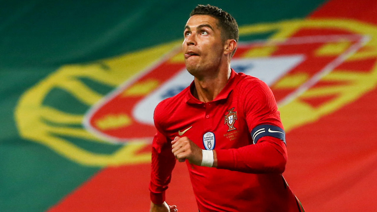 Cristiano Ronaldo Juventus'a veda etti, Manchester United'a geri döndü