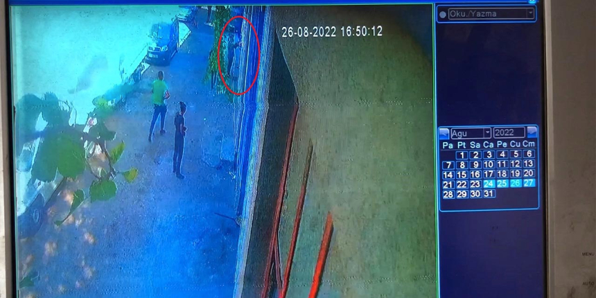 İş adamının ellerini ve ayaklarını bağlayıp gasp ettiler