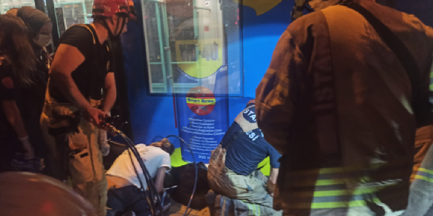 Aksaray istasyonunda korkunç olay! Tramvay ile peron arasına sıkıştı