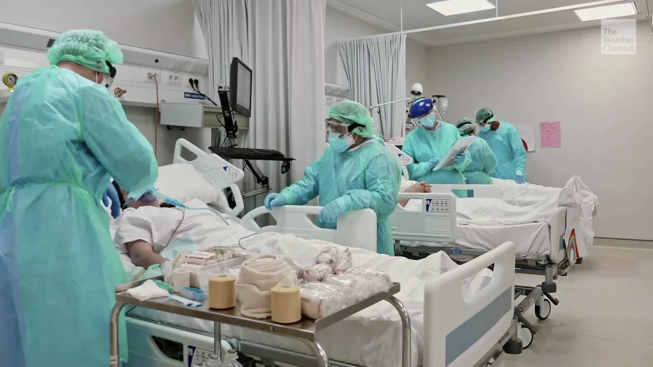 Koronavirüsün bir mutasyonu daha çıktı: Yeni kabus 7 ülkede tespit edildi