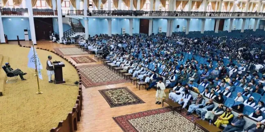 Afganistan'da radyo ve televizyonlarda kadın sesi yasaklandı!