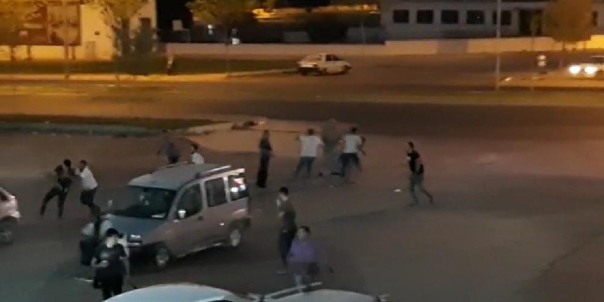 Gaziantep’te silahlı, sopalı kavga! O anlar kamerada!