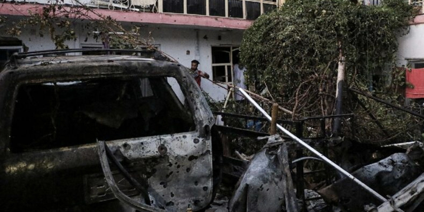Kabil'e saldırılar sürüyor: Havalimanına 5 roket attılar