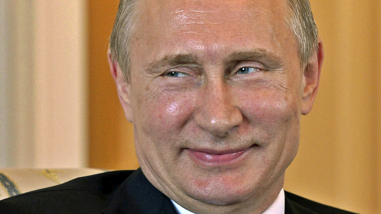 Putin'den seçim öncesi polis ve askere tek seferlik ikramiye!