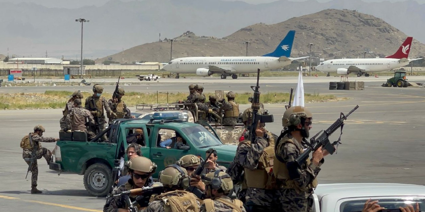 Kabil Havalimanı'nın kontrolü Taliban'a geçti
