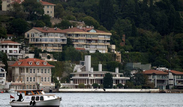 İstanbul Boğazı'ndaki yapıların değeri dudak uçuklattı...