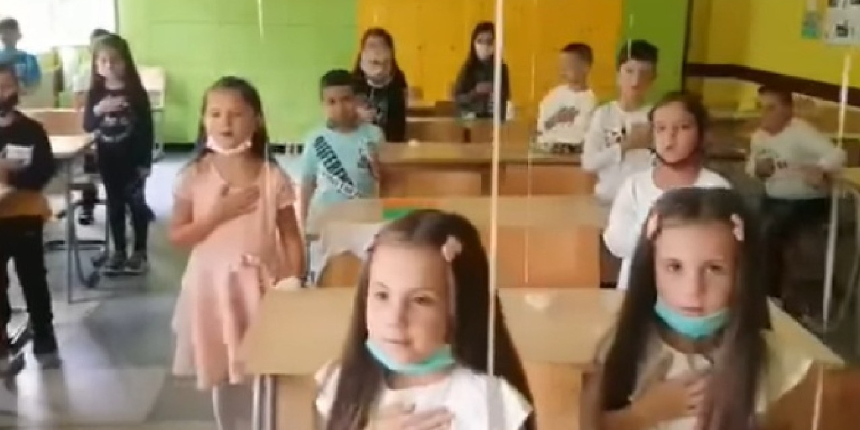 Boşnak öğrenciler, Sırbistan milli marşını boykot etti
