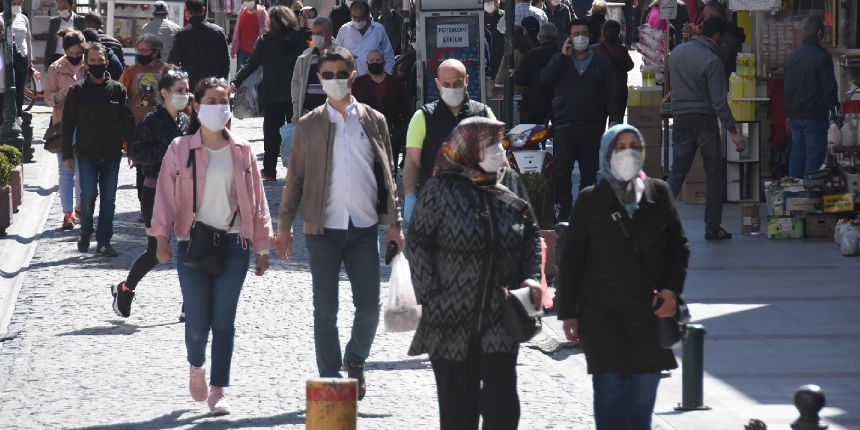 Prof Dr. Uğur Şahin, sonbaharı işaret ederek 3. doz uyarısı yaptı
