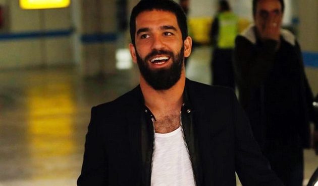 Arda Turan’dan kardeşine büyük jest