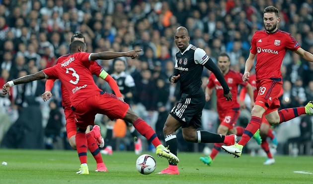 Çirkin Fransızlar Beşiktaş'la dalga geçtiler!