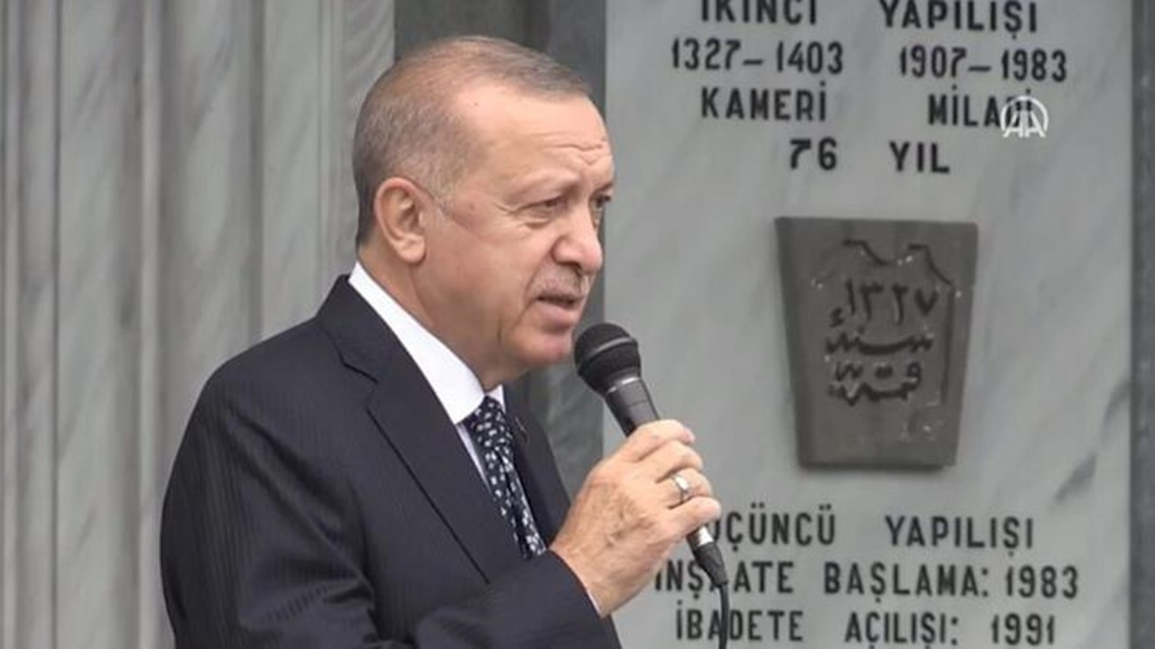 Erdoğan, Rize'de eski imam Osman Yılmaz'ın cenaze törenine katıldı