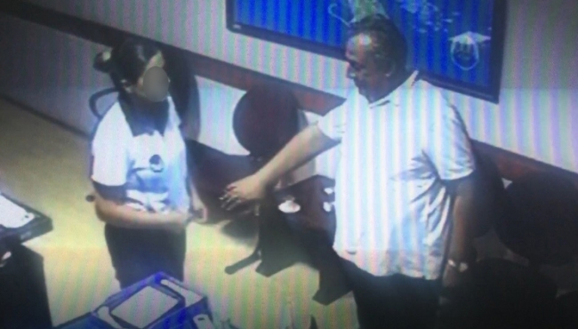 CHP'li başkana şok taciz suçlaması! "Çok güzelsin dedi, kucağına oturtmaya çalıştı"