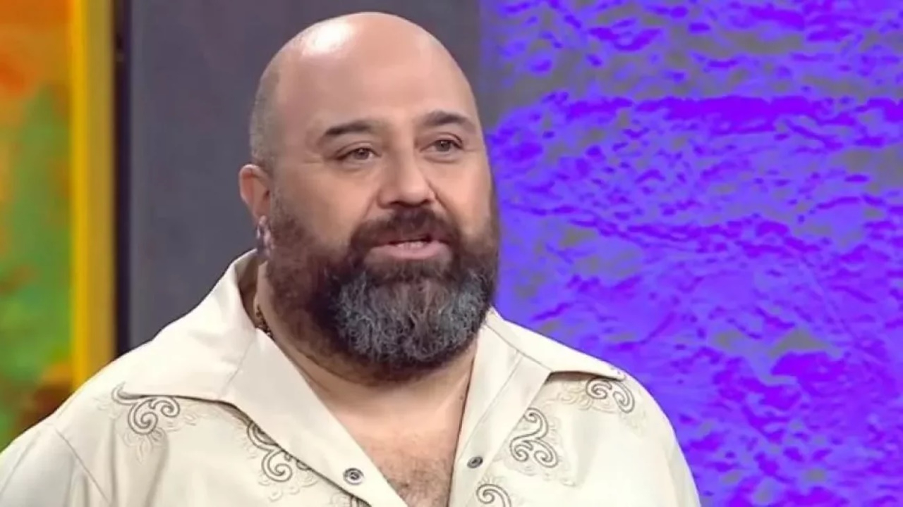 MasterChef'te yarışmacıların yapmadığını jüri yaptı! Somer Şef fena yakalandı!