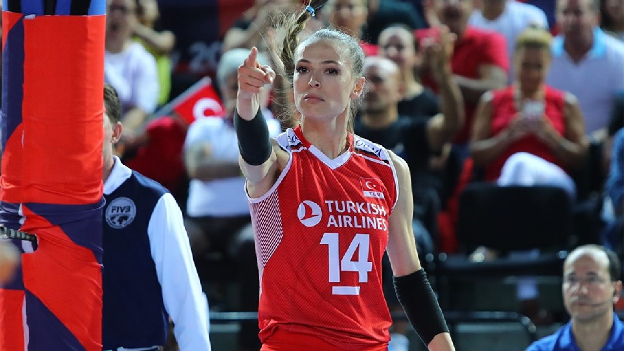 Milli voleybolcu Eda Erdem Dündar, Avrupa Şampiyonası'nda en iyiler arasına girdi