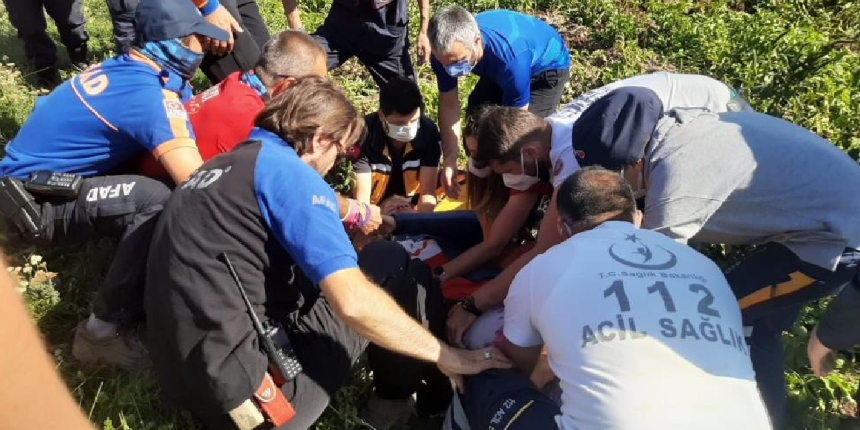 Hasandağı’ndan havalanan paraşütçü Niğde’de patates tarlasına düştü