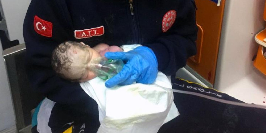 7 aylıkken ambulansta doğdu, kalbi durdu, ekiplerin müdahalesiyle hayata tutundu
