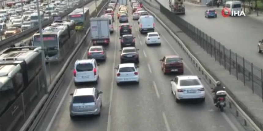 İstanbul’da akşam trafiği! Yoğunluk yüzde 71'e ulaştı