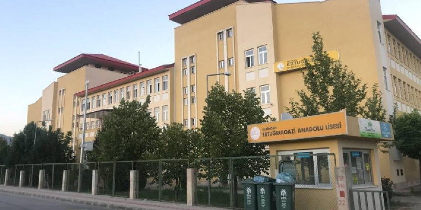2 öğrencinin Covid-19 testi pozitif çıktı, sınıf karantinaya alındı