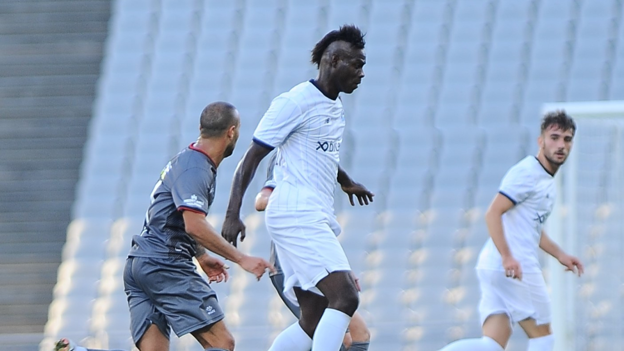 Adana Demirspor taraftarının Mario Balotelli isyanı