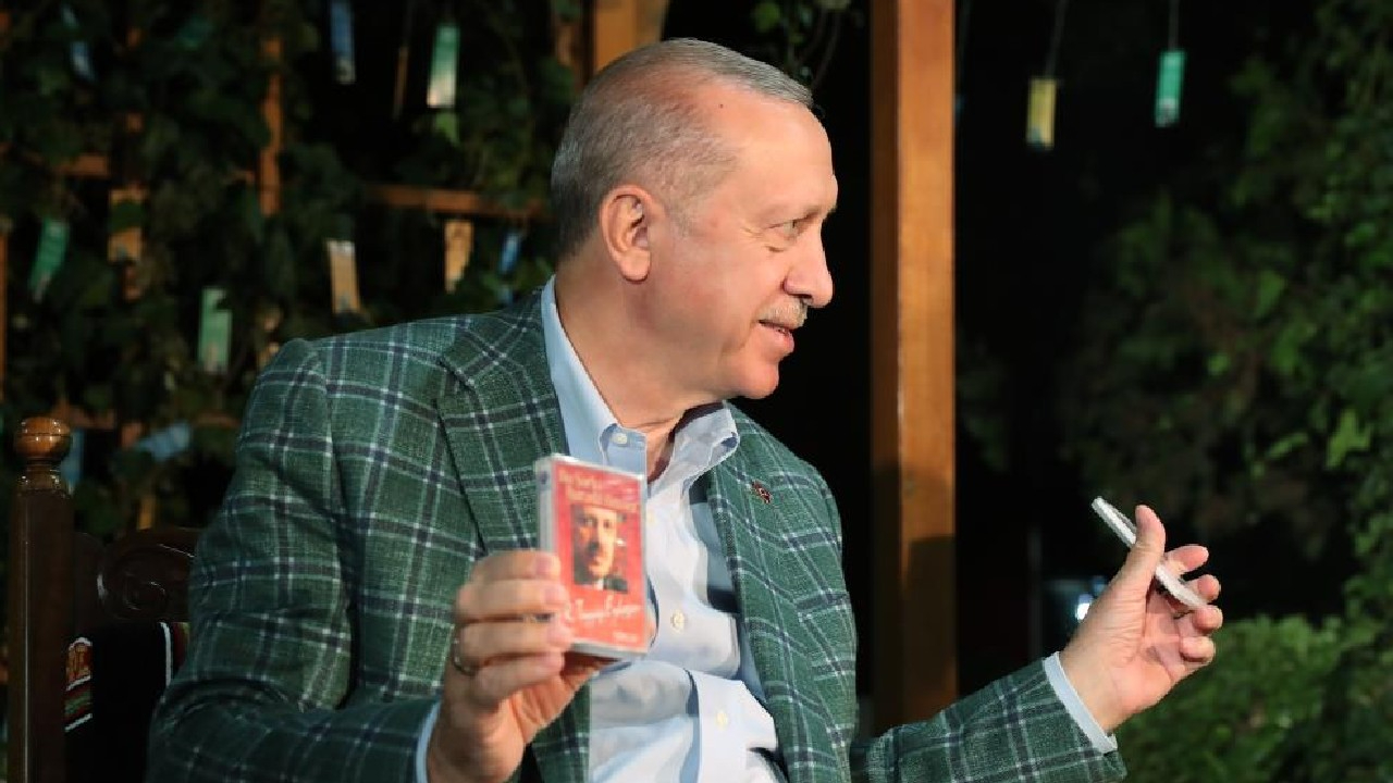 Cumhurbaşkanı Erdoğan: Eşimle şiir gibi bir yaşamımız var
