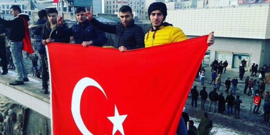 Henüz 2 aylık evli olan İdlib şehidimizin 5 yıl önceki sosyal medya paylaşımı duygulandırdı!