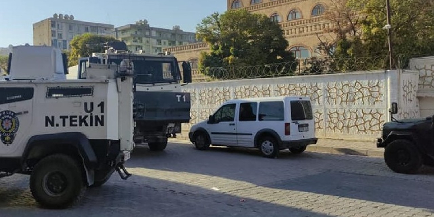 Mardin'de otogarda taşlı sopalı kavga: 2 yaralı