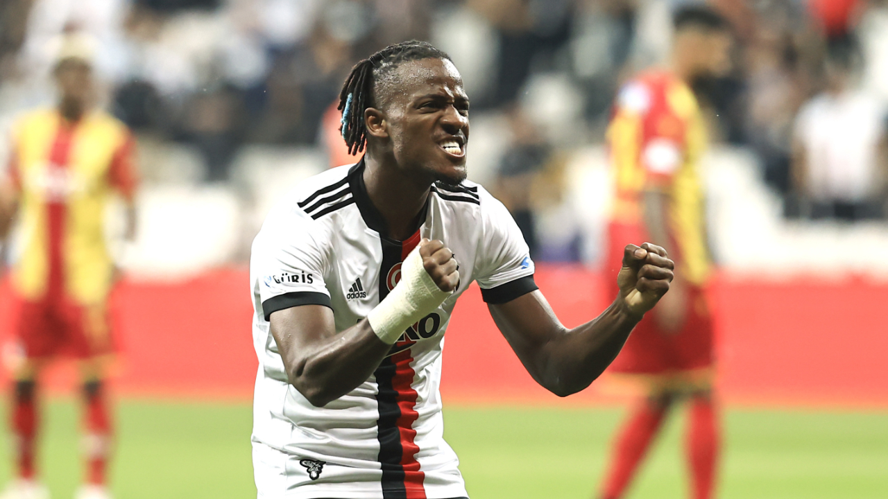 Beşiktaş evinde Yeni Malatyaspor'u yıldızlarıyla farklı mağlup etti