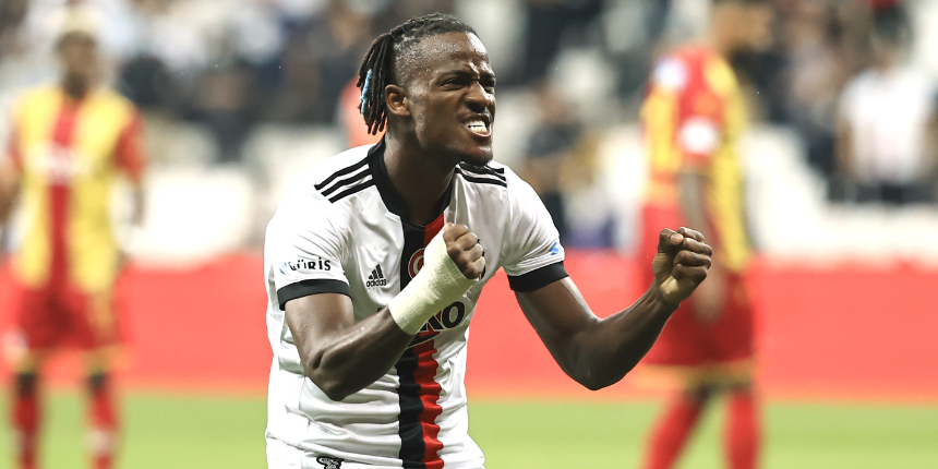 Beşiktaş evinde Yeni Malatyaspor'u yıldızlarıyla farklı mağlup etti