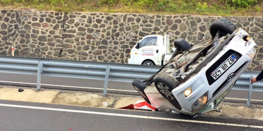 Korkunç kaza: Bariyerlere çarparak takla attı!