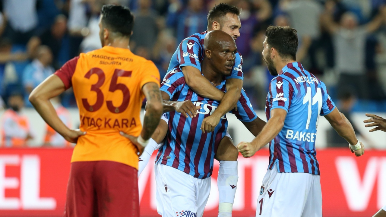 Trabzonspor evinde Galatasaray'a karşı 0-2'den geri döndü, derbi 2-2 bitti
