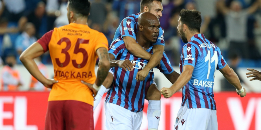 Trabzonspor evinde Galatasaray'a karşı 0-2'den geri döndü, derbi 2-2 bitti