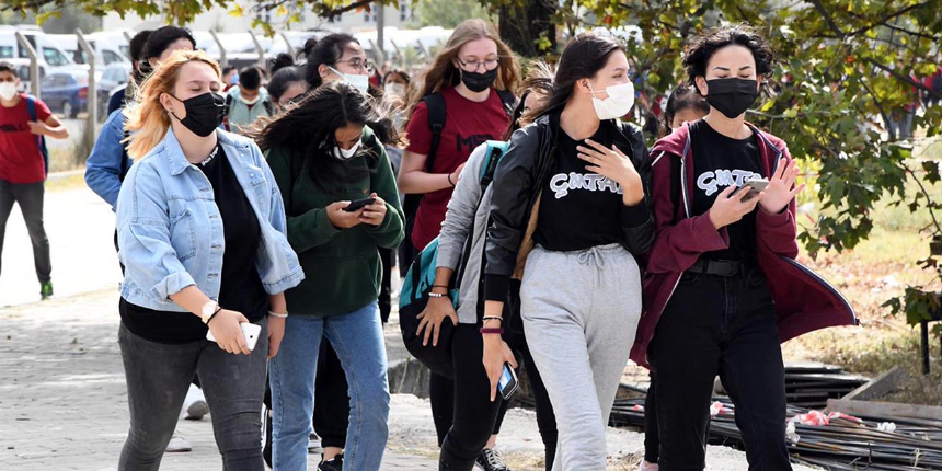 Salgında tedirgin eden gelişme: "Yatan hasta ve kayıplarda gençleri görmeye başladık"