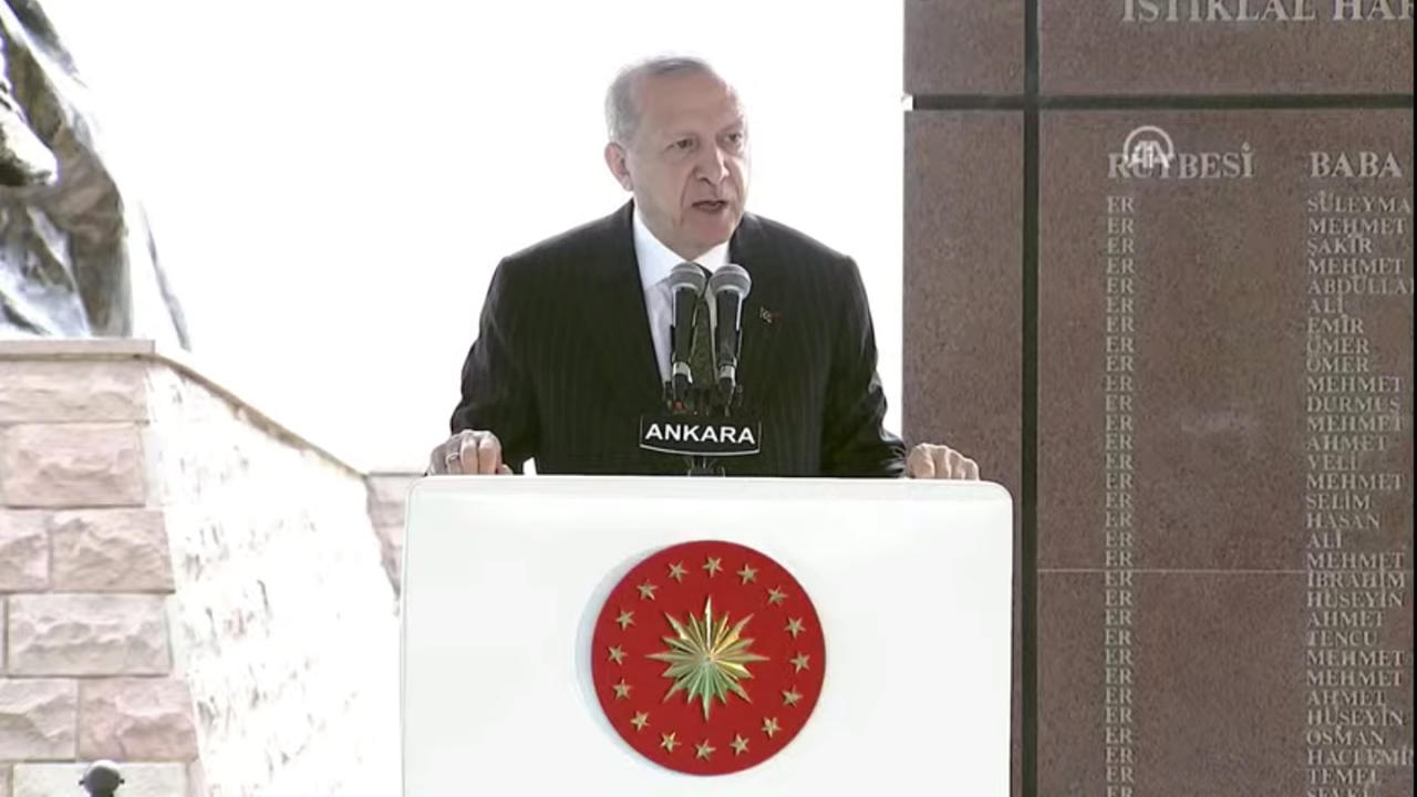 "2023'e endekslendiğimiz hedeflerimiz milli mücadelemizin kendisi gibi küresel senaryolara karşı bir başkaldırı."