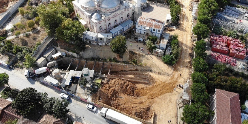 Sancaktepe'de metro inşaatı sahasında göçük! Mahalleli tedbirsizlikten şikayetçi!