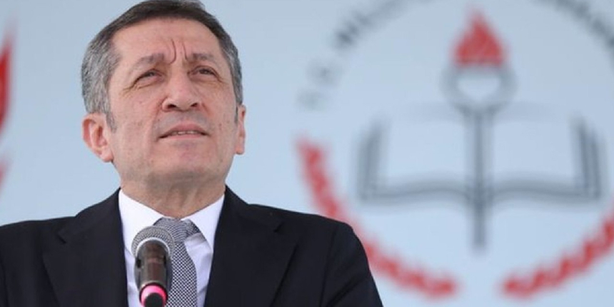 Ziya Selçuk'tan sakallı ve bıyıklı yeni imajla dikkat çeken paylaşım!