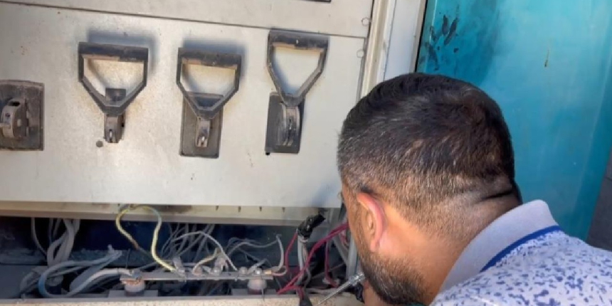 "Görevliyiz" diyerek mahallenin elektrik kablolarını çaldılar!