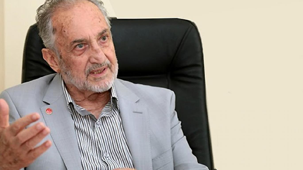 Koronavirüse yakalanan Oğuzhan Asiltürk hastaneye kaldırıldı
