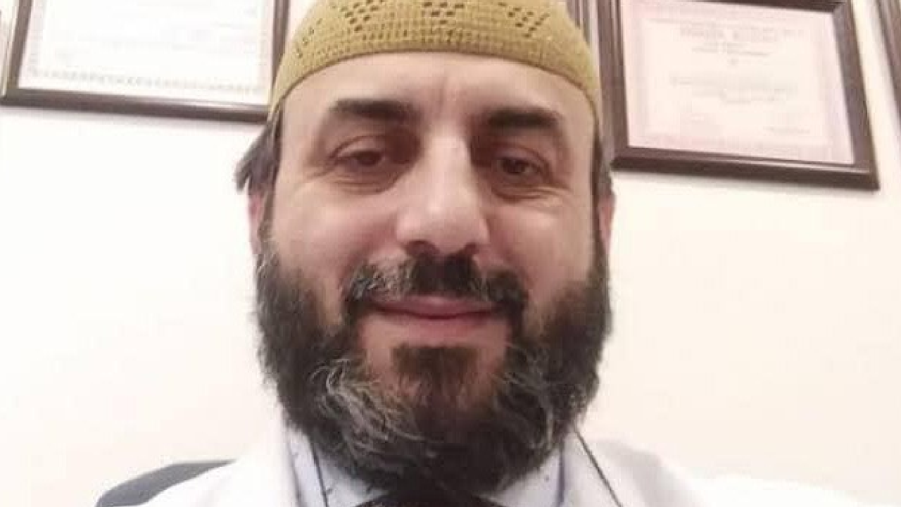 Covid-19 aşısı yaptırmayan doktor koronavirüse yenik düştü