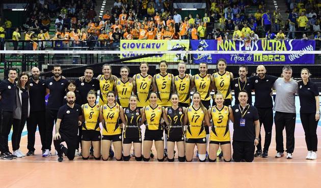 Eczacıbaşını'nı yenen Vakıfbank Şampiyonlar Ligi'nde finalde...