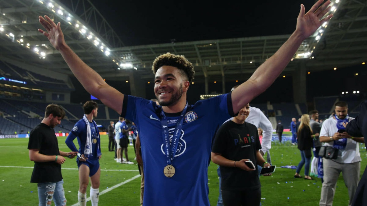 Chelsea'nin sağ beki Reece James maçtayken eve giren hırsızlar madalyalarını çaldı