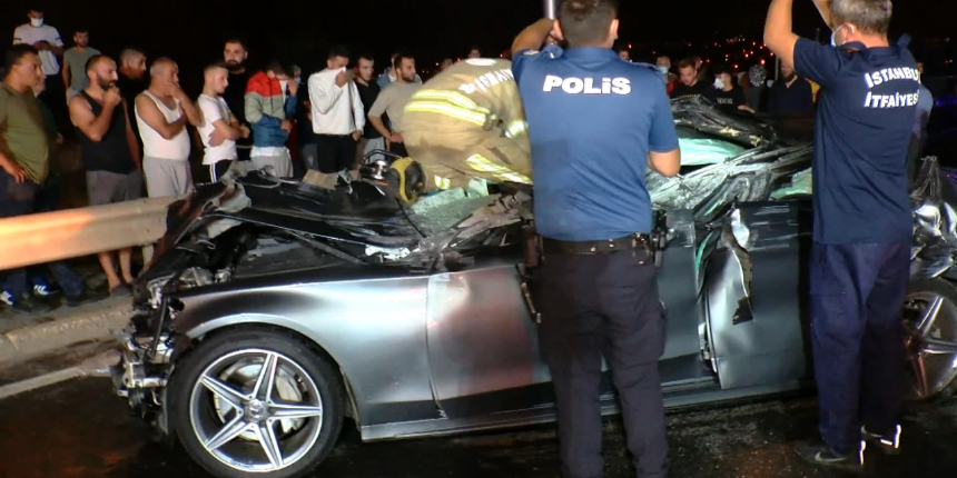 Beykoz'da iki otomobil paramparça oldu: 3 ölü, 3 yaralı