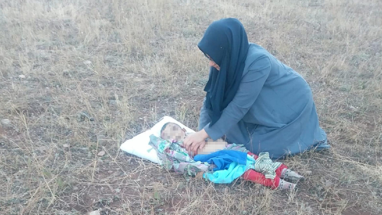 Kalp masajı yetmedi! Kaza sırasında araçtan fırlayan bebek öldü