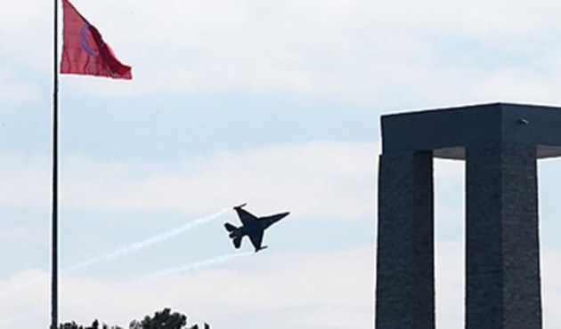 SOLOTÜRK'ten Çanakkale'de saygı duruşu!