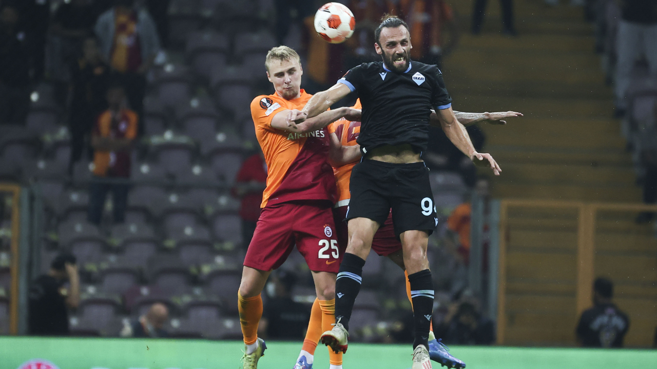 Maurizio Sarri'den Vedat Muriç açıklaması... "Takımdan ayrılmasını istemiyoruz"