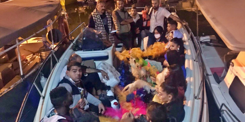 Marmaris'teki gece kulübünden örnek davranış: Adeta çıkarma yaptılar!