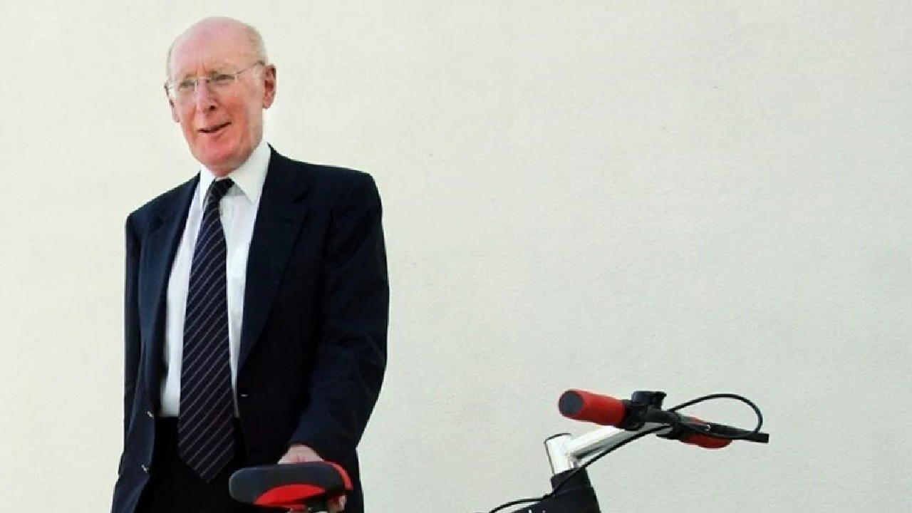 Bilgisayar dünyasının efsane ismi Sir Clive Sinclair hayatını kaybetti!